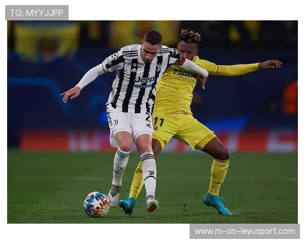 尤文左翼推进更有冲击，坎比亚索横传被后卫抢先解围